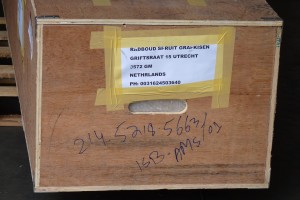 1 1e kist naar Nederland Radboud Spruit GRafkisten pakistan